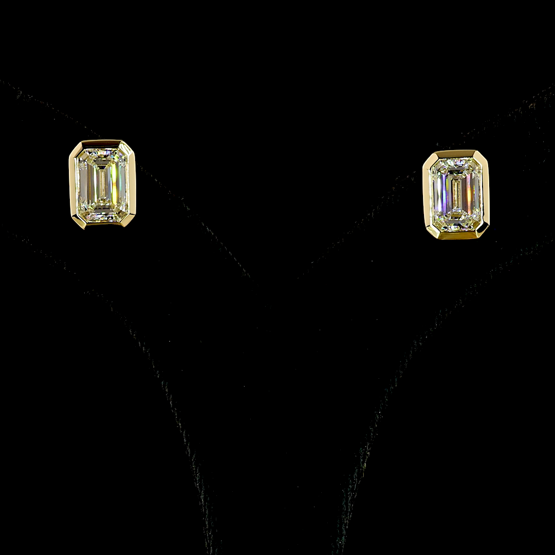 Lab-Grown 4.18 Carat Emerald E-F-VVS1 Diamond 14K Yellow Gold Studs Earrings