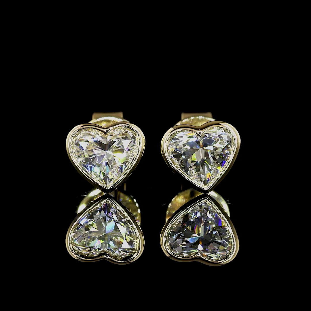 Lab-Grown 1.01 Carat Heart E-VS1 Diamond 14K Yellow Gold Studs Earrings