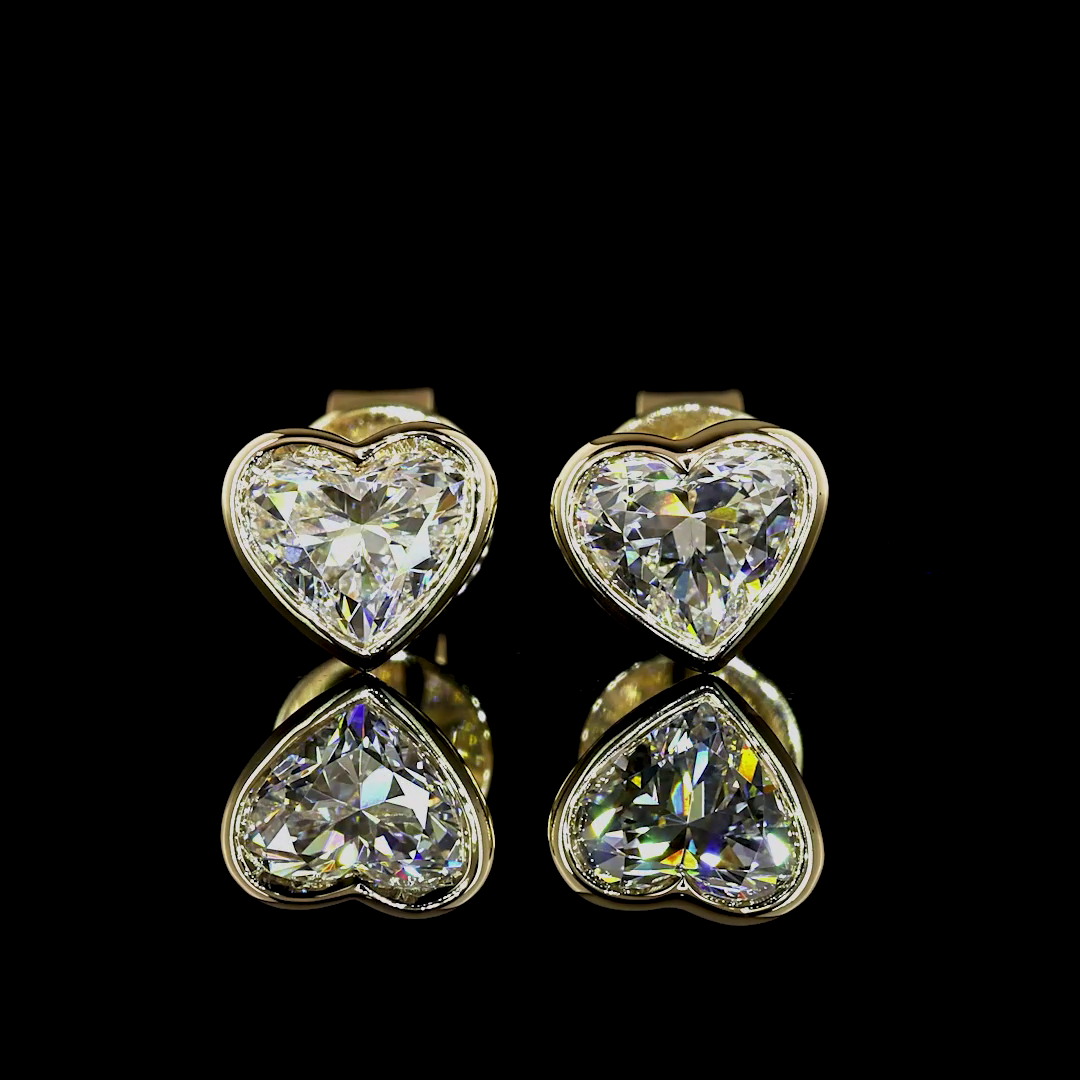 Lab-Grown 1.05 Carat Heart E-VVS2 Diamond 14K Yellow Gold Studs Earrings