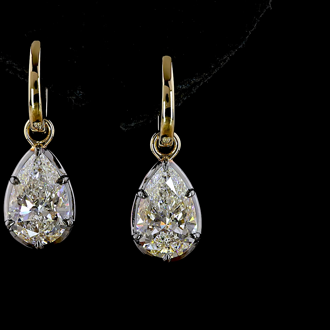 Lab-Grown 4.02 Carat Pear E-F-VS1 Diamond 14K Yellow Gold Hanging Earrings