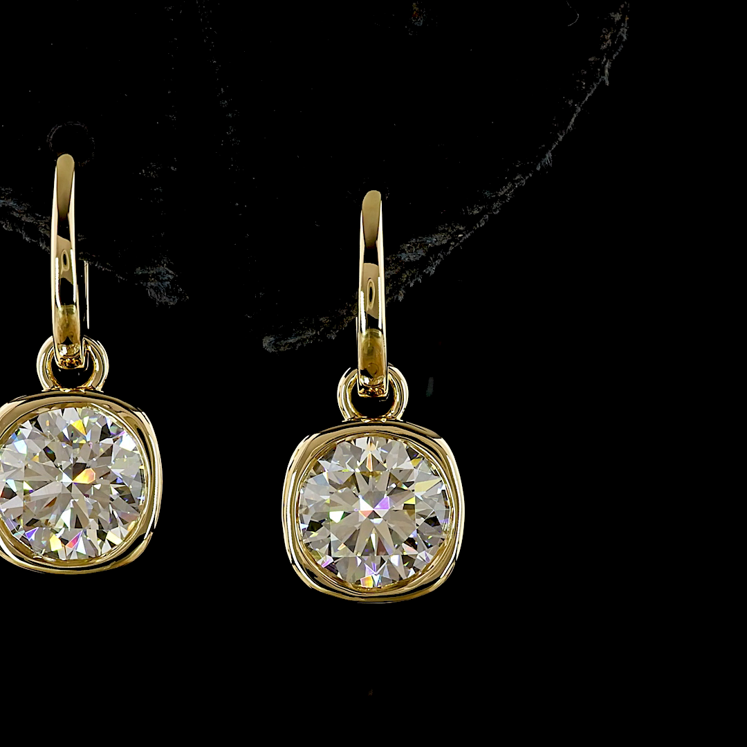 Lab-Grown 4.08 Carat Round E-F-VS1 Diamond 14K Yellow Gold Hanging Earrings