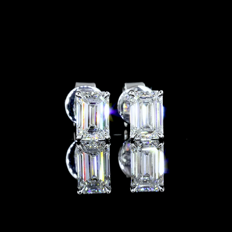 Lab-Grown 1 Carat Emerald F-VS1 Diamond 14K White Gold Studs Earrings