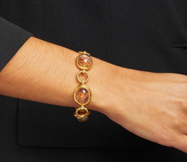 Elizabeth Cage Quartz and Enamel 18 Karat Yellow Gold Link Bracelet