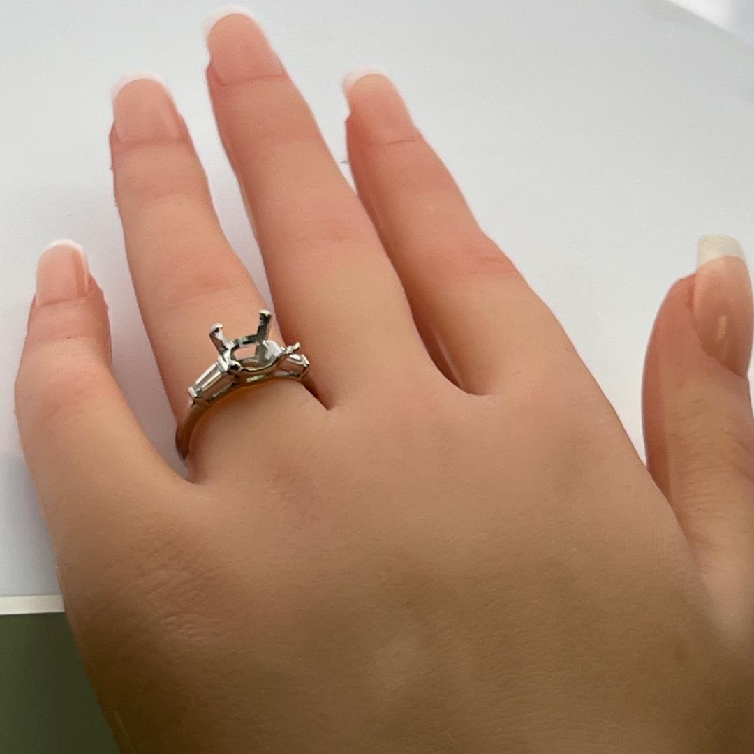 0.25 Carat Tapered Baguette Shape I VS Diamond Platinum Semi Mount Ring