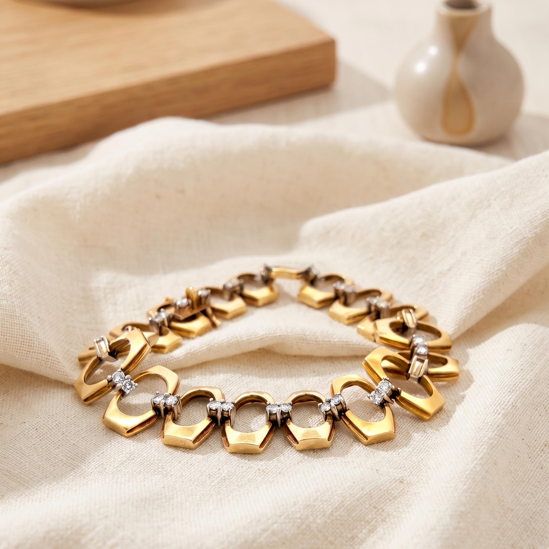 Vintage 14K Yellow Gold Link Bracelet with 1.85 Carat Round G SI Diamonds