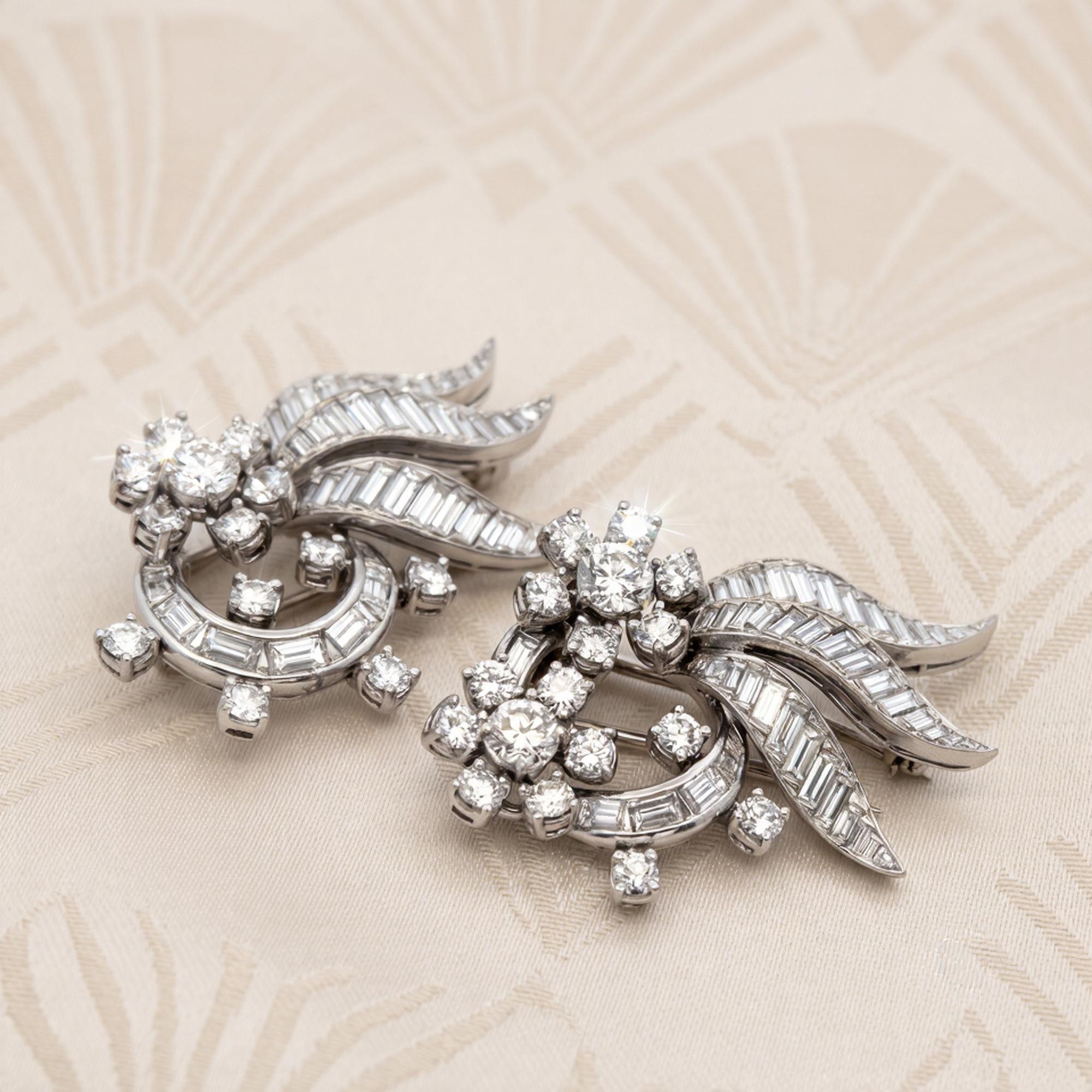 Oscar Heyman Vintage Platinum Double Clip Pin Brooch with 10 Carat Diamonds