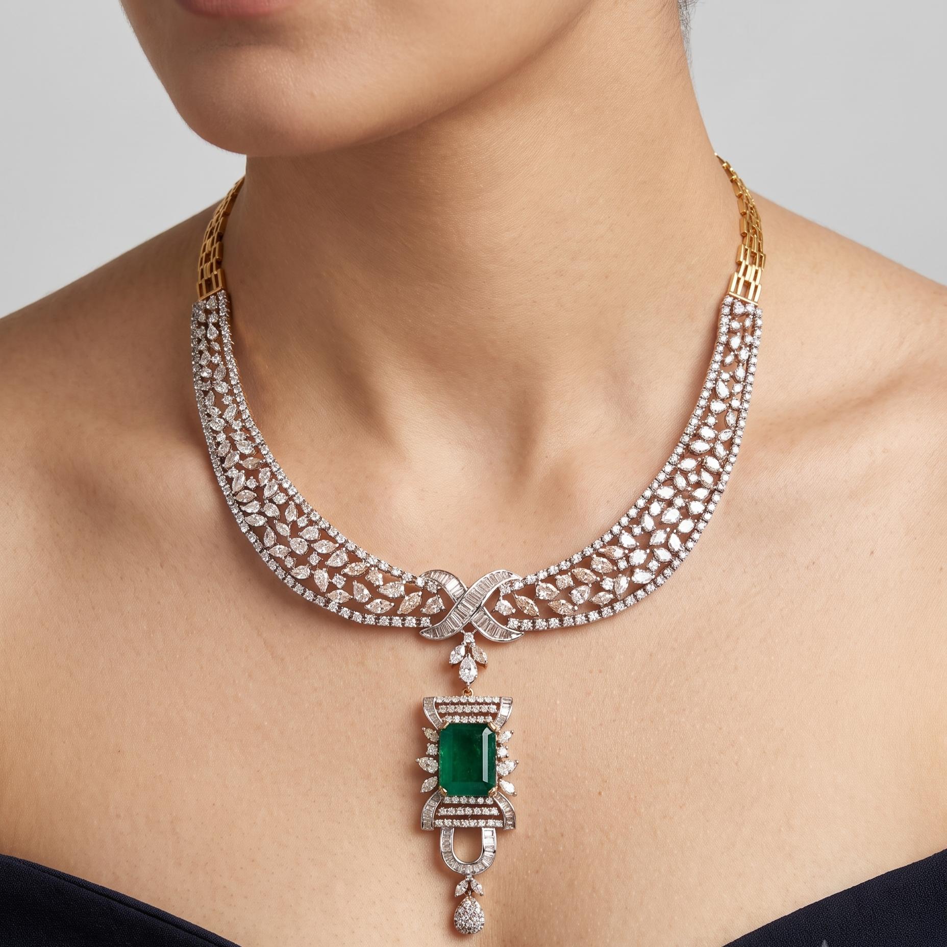 18K Yellow Gold Collar Necklace with 29.68 Carat Mixed Diamonds & 7.75ct Emerald