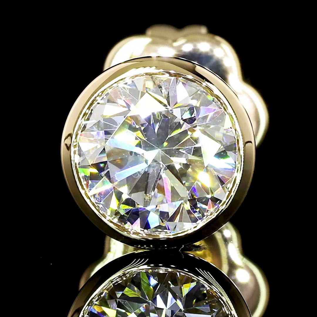 Lab-Grown 1.48 Carat Round F-VS2 Diamond 14K Yellow Gold Studs Earrings