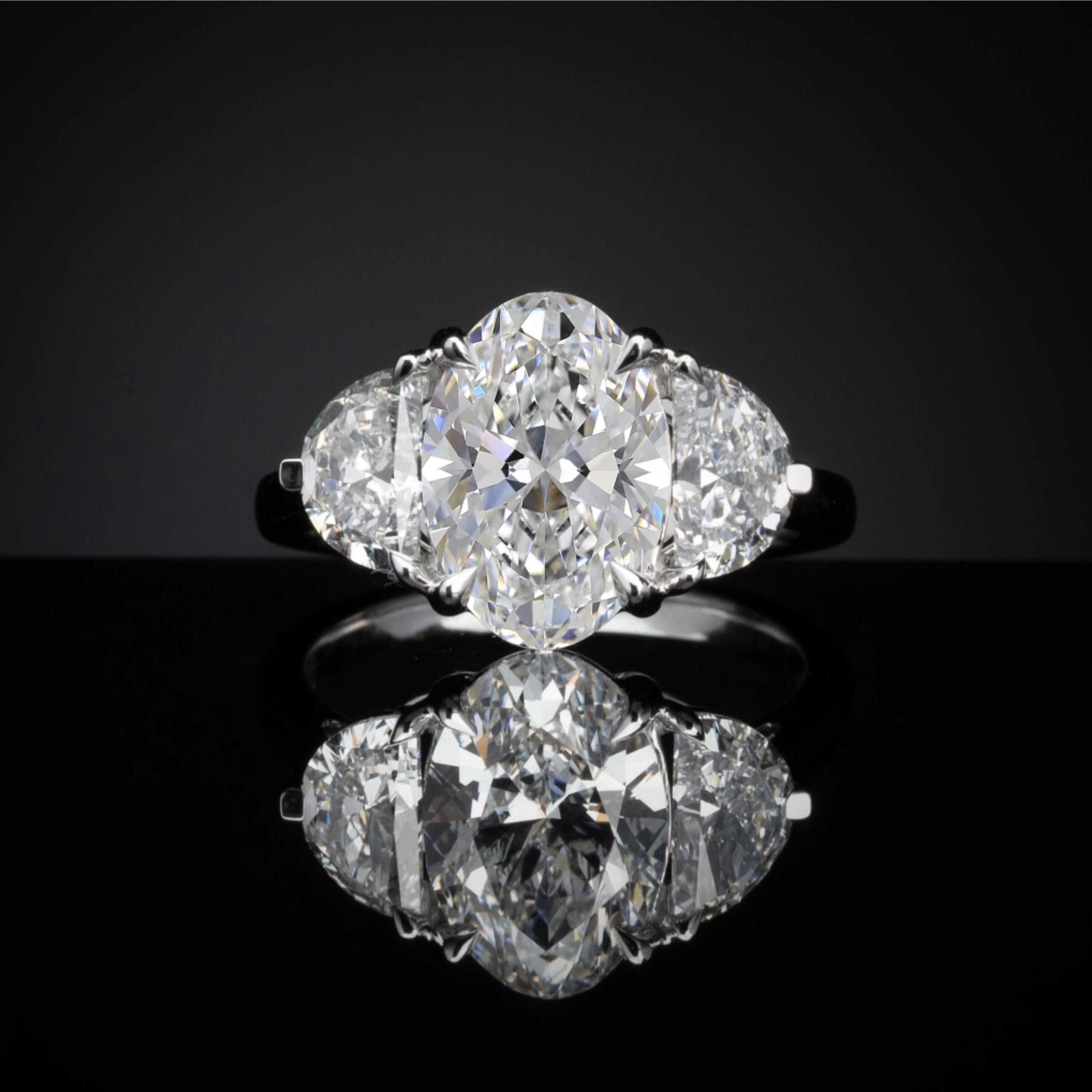 Lab-Grown 2.04 Carat Oval E-VS1 Diamond 14K White Gold 3 Stones Ring