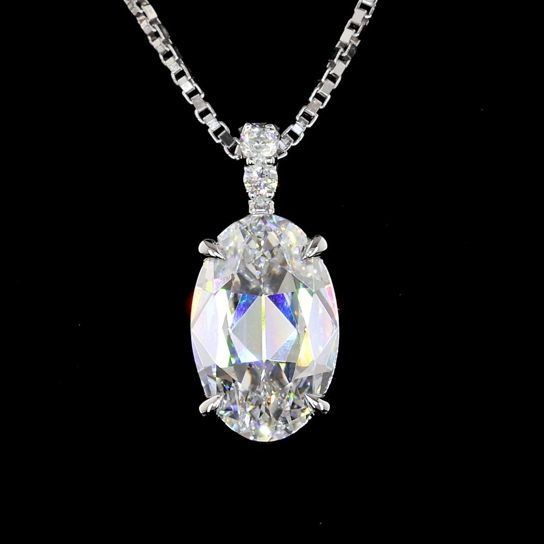 Lab-Grown 2.07 Carat Antique Oval E-VVS2 Diamond 14K White Gold Pendant Pendant