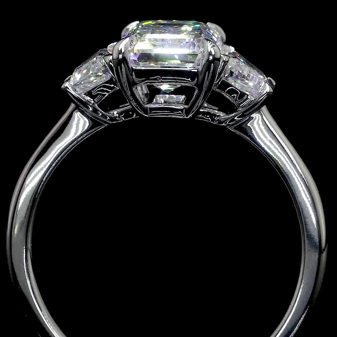 Lab-Grown 2.86 Carat Emerald E-VS1 Diamond Platinum 3 Stones Ring