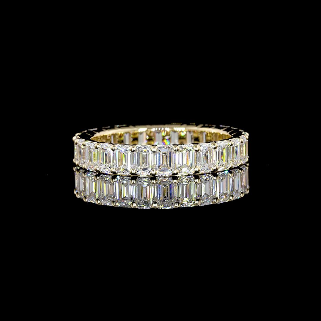 Lab-Grown 3.08 Carat Emerald E-VVS2 Diamond 14K Yellow Gold Eternity Band Eterni