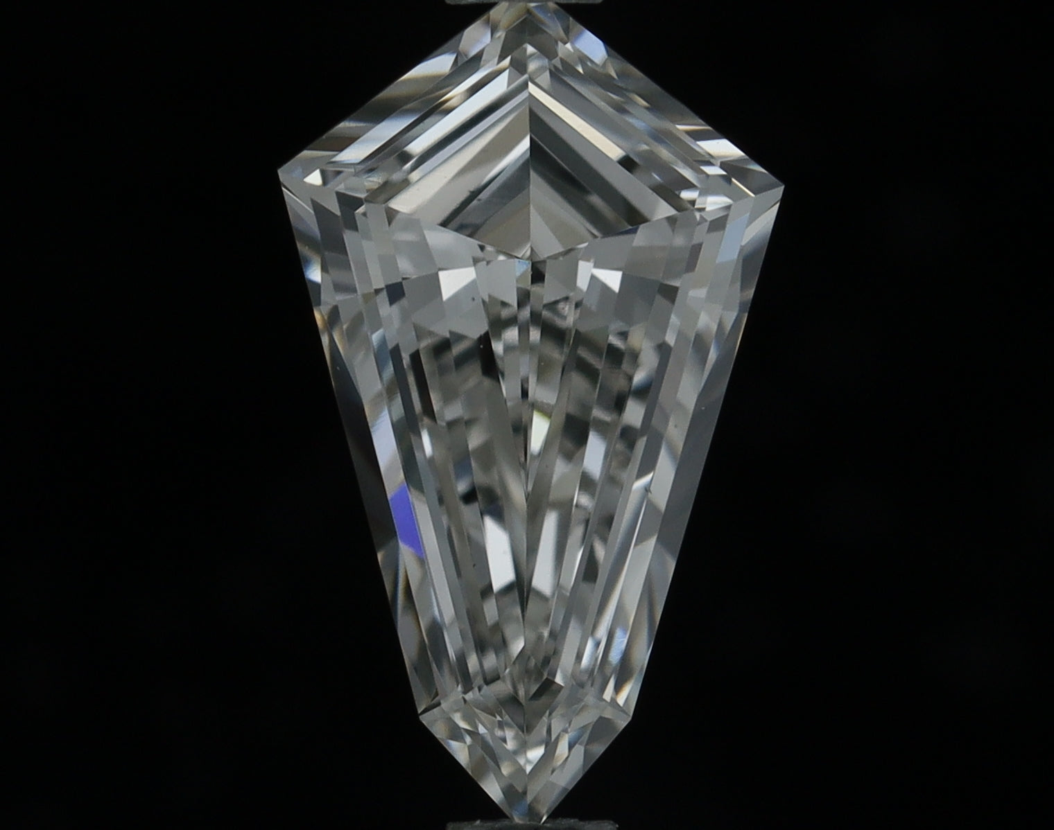 Lab-Grown 1.02 Carat Shield Shape Diamond color G Clarity VS1, precious stones, engagement diamonds