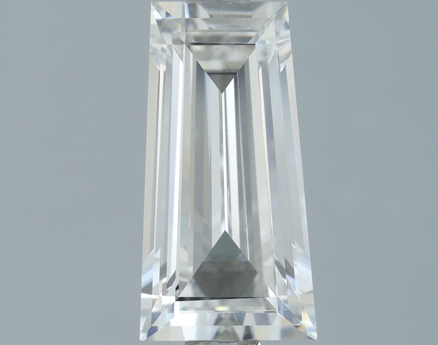 Lab-Grown 1.01 Carat Tappers Shape Diamond color F Clarity VS1, precious stones, engagement diamonds