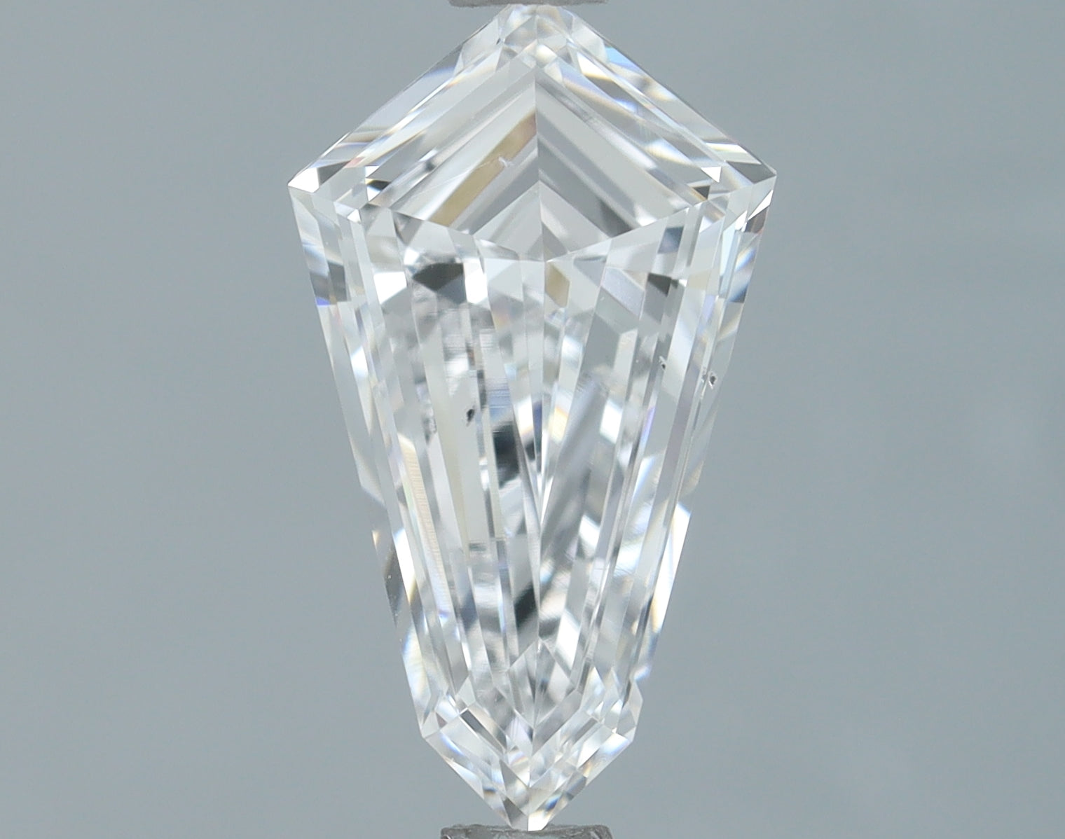 Lab-Grown 1.00 Carat Shield Shape Diamond color D Clarity VS2, precious stones, engagement diamonds