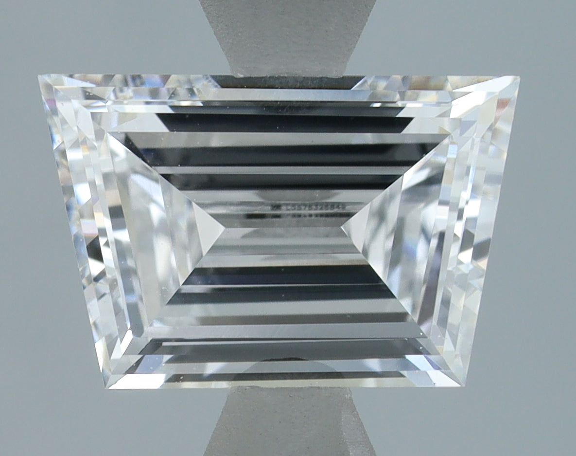 Lab-Grown 1.01 Carat Trapezoid Shape Diamond color D Clarity VS1, precious stones, engagement diamonds