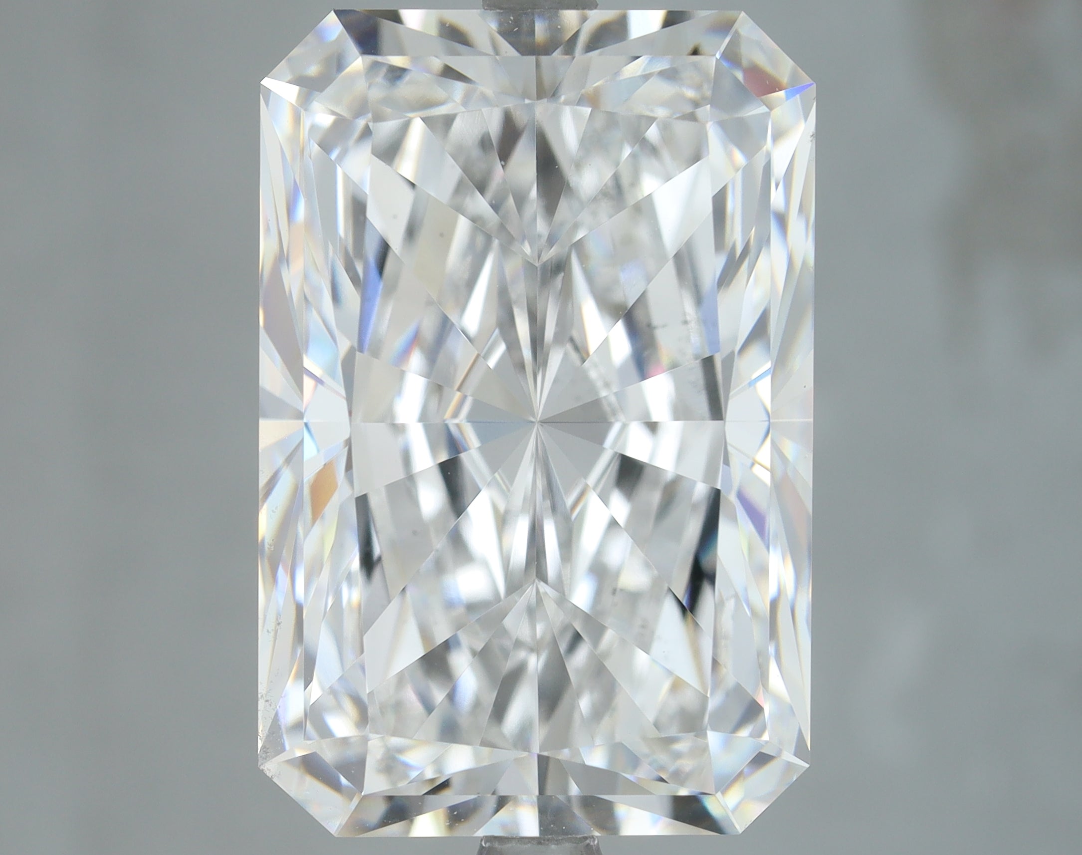 Lab-Grown 5.01 Carat Radiant Cut Diamond color F Clarity VS1, precious stones, engagement diamonds