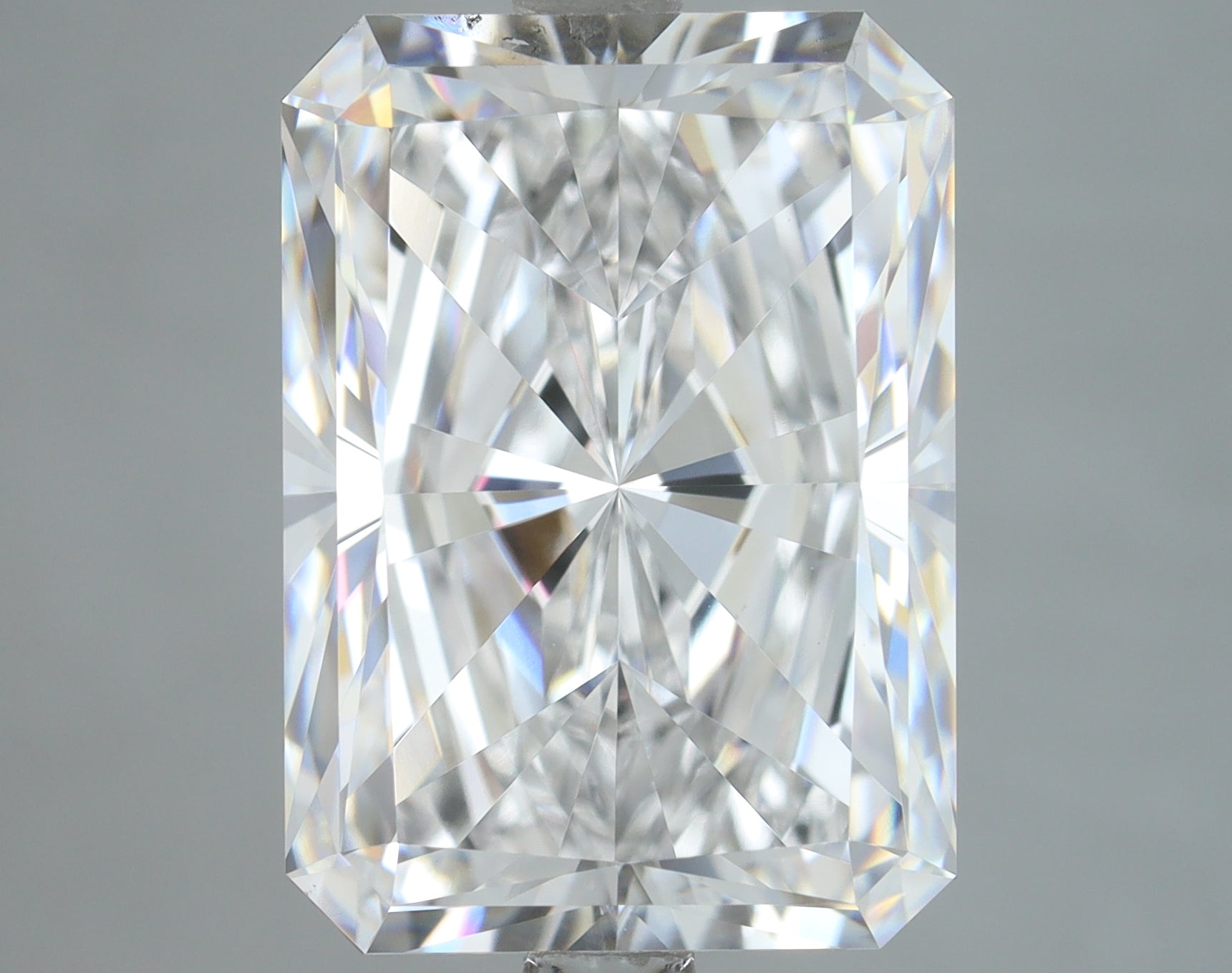 Lab-Grown 5.00 Carat Radiant Cut Diamond color E Clarity VS1, precious stones, engagement diamonds