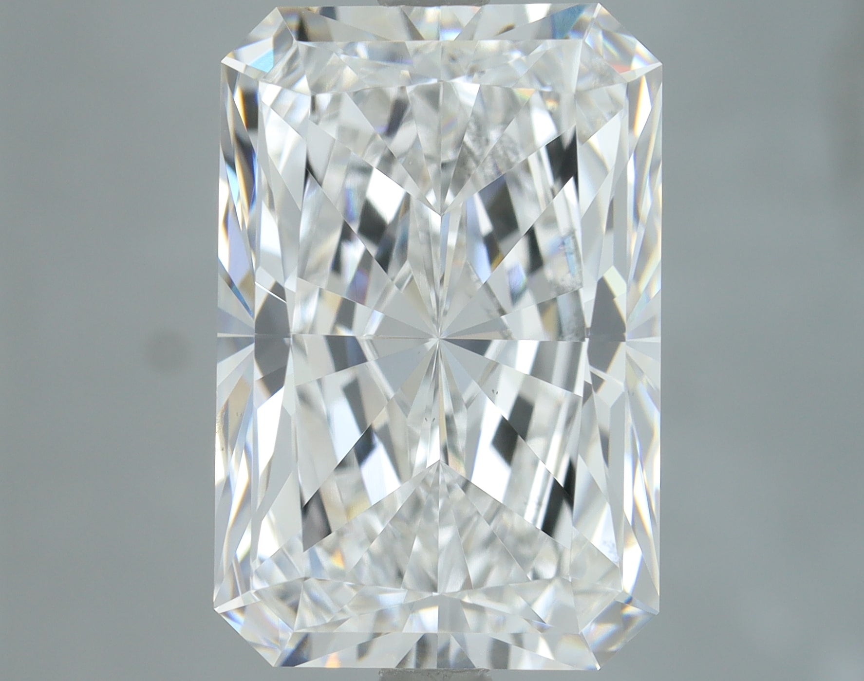 Lab-Grown 5.01 Carat Radiant Cut Diamond color F Clarity VS1, precious stones, engagement diamonds