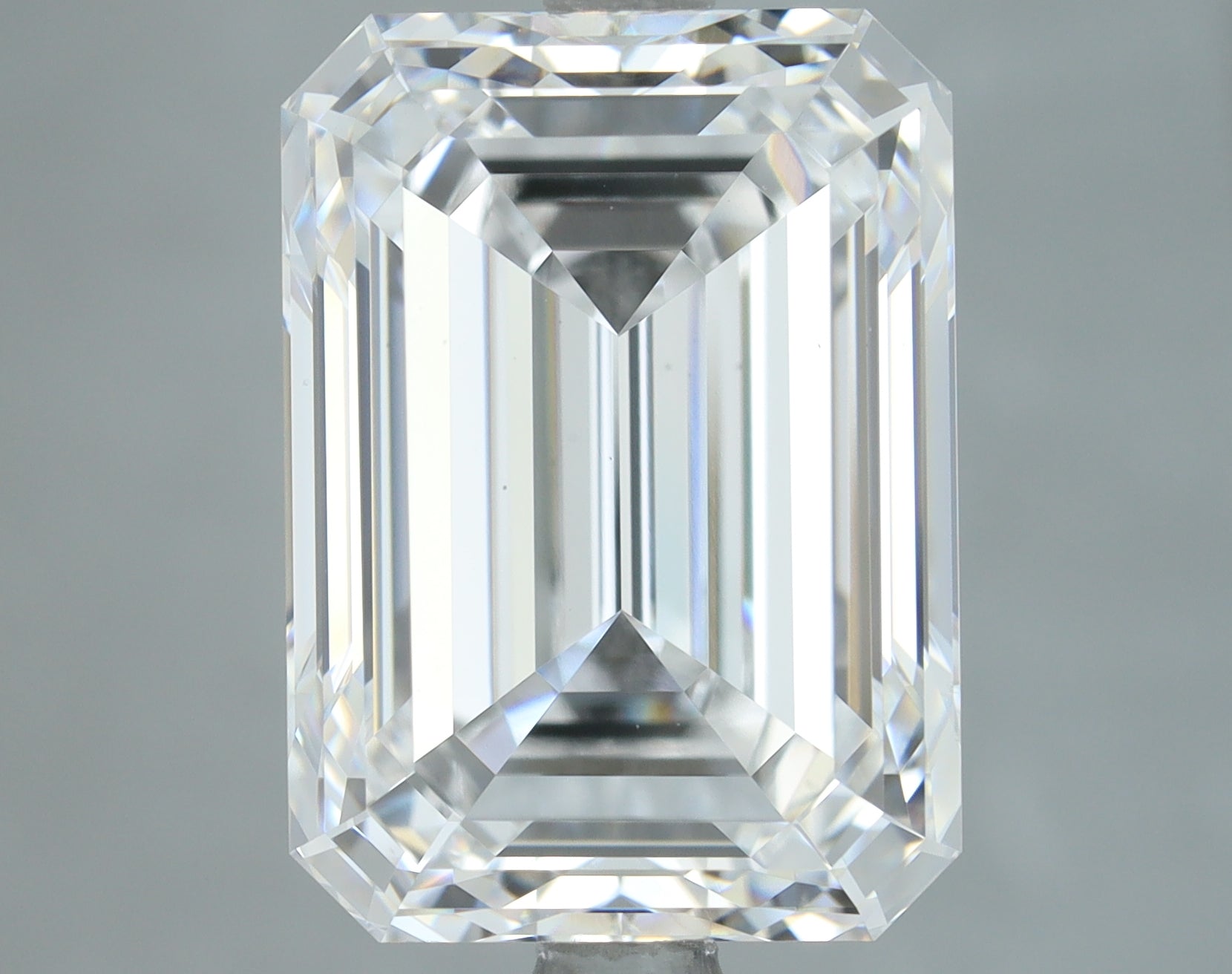 Lab-Grown 5.01 Carat Emerald Cut Diamond color D Clarity VS1, precious stones, engagement diamonds
