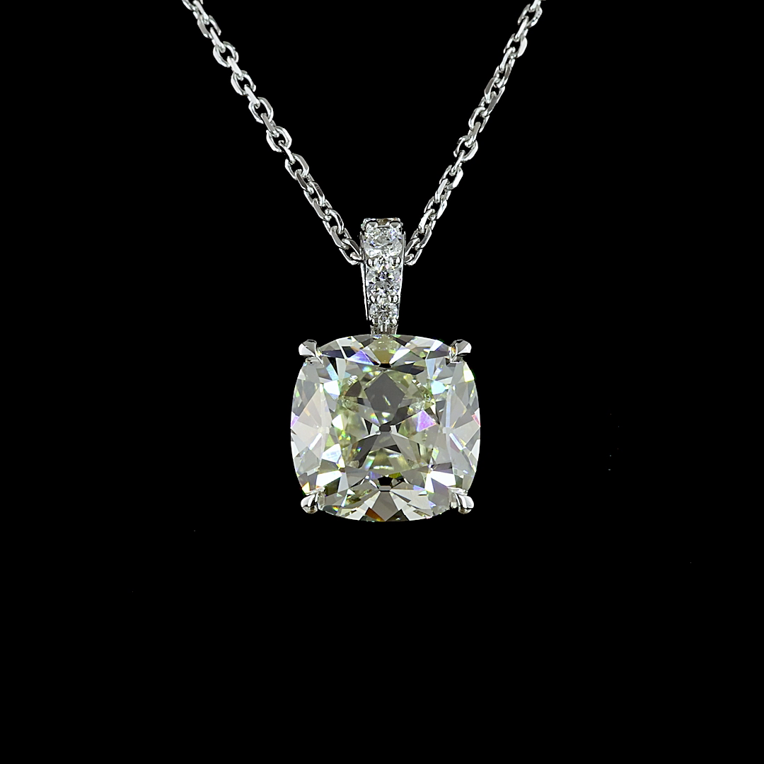 Lab-Grown 1.71 Carat Antique Cushion I-VVS2 Diamond 14K White Gold Pendant Penda
