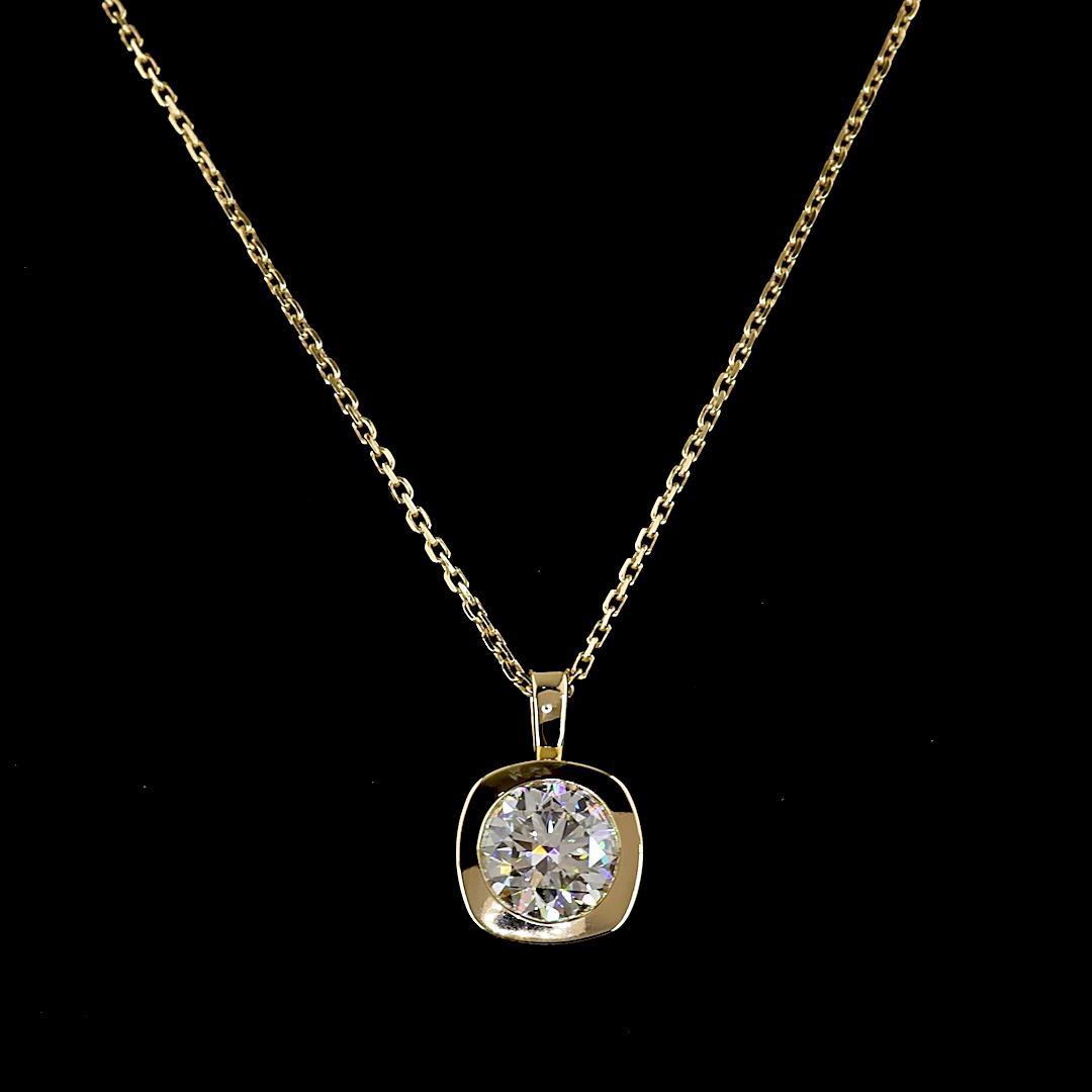 Lab-Grown 1.03 Carat Round D-VS1 Diamond 14K Yellow Gold Solitaire Pendant