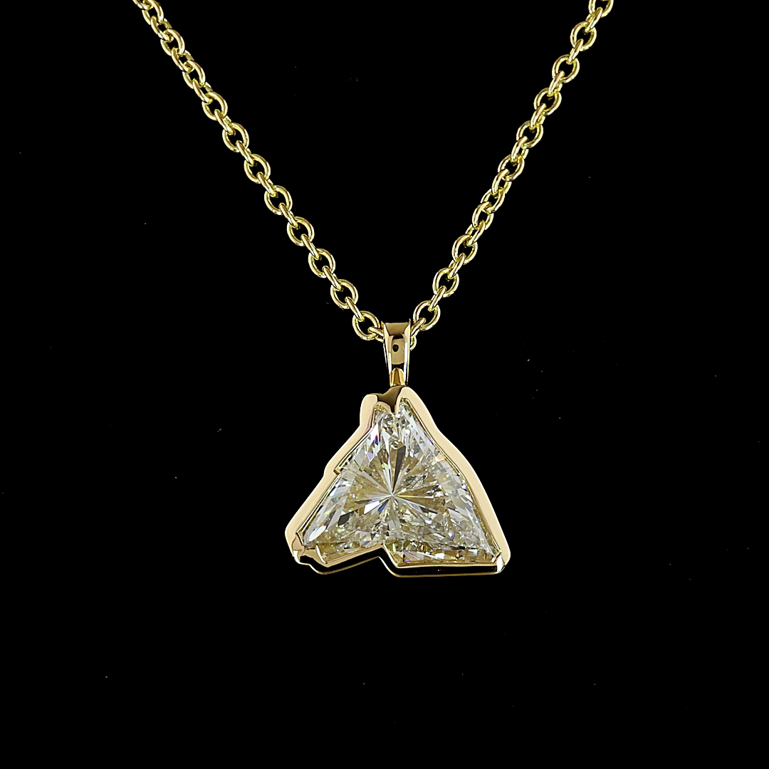 Lab-Grown 1.53 Carat Heart E-F-VS1 Diamond 14K Yellow Gold Solitaire Pendant