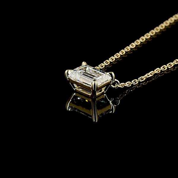 Lab-Grown 1.06 Carat Emerald D-VS2 Diamond 14K Yellow Gold Solitaire Pendant