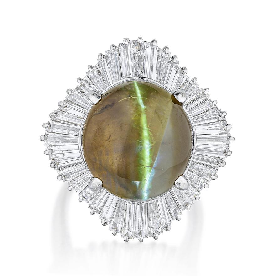 Cat's-Eye Chrysoberyl 3.43 Carat Baguette Shape Platinum Ballerina Ring