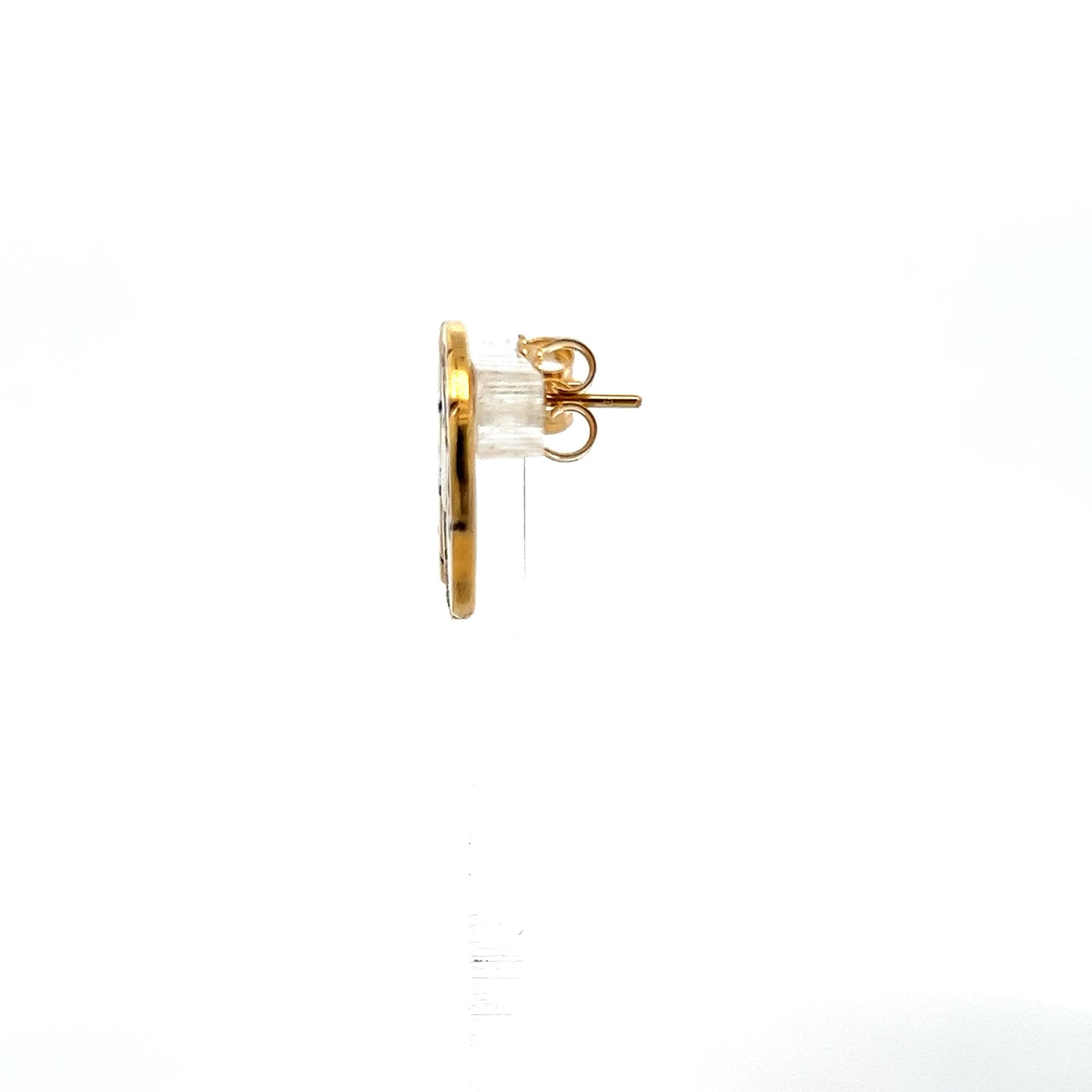 Vintage 18K Yellow Gold Stud Earrings with 0.28 Carat Round G-VS Diamonds