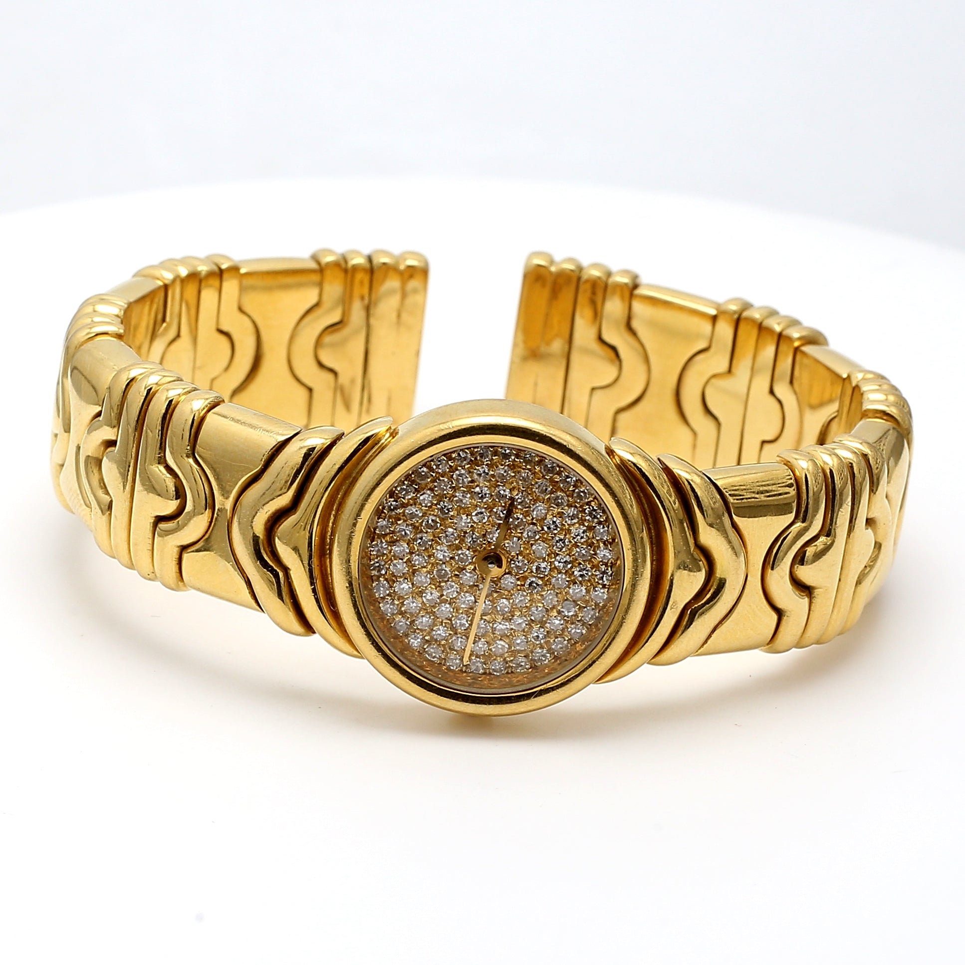 1.32 Carat Round Brilliant G VS1 Diamond 18 Karat Yellow Gold Wrist Watches