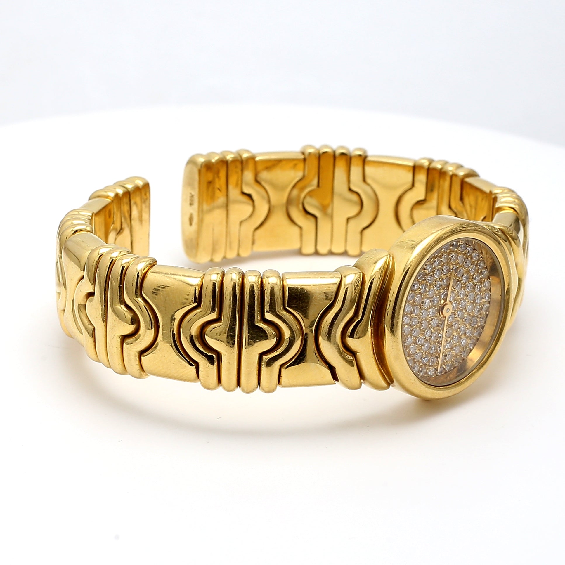 1.32 Carat Round Brilliant G VS1 Diamond 18 Karat Yellow Gold Wrist Watches