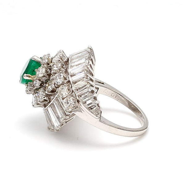 2.90 Carat H SI1 Diamond 1.95 Carat Oval Shape Emerald Platinum Ballerina Ring