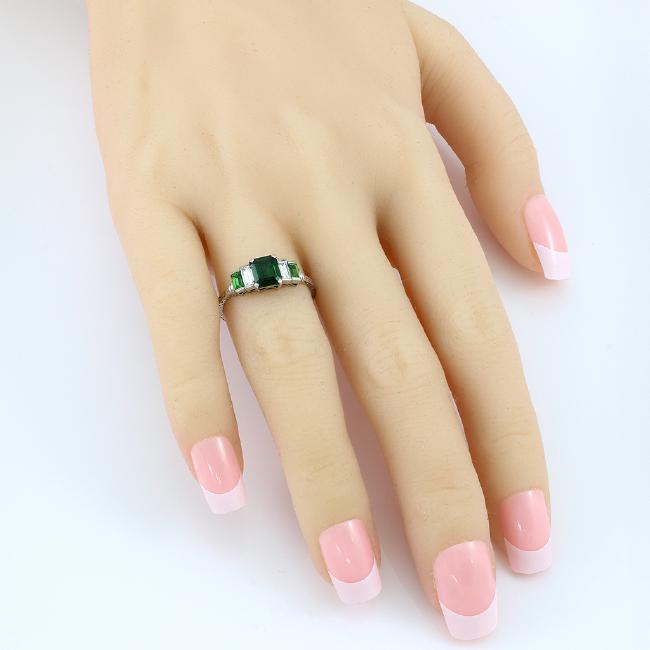 Tiffany and Co 1.60 Carat Emerald Cut Tsavorite Platinum Three-Stone Ring