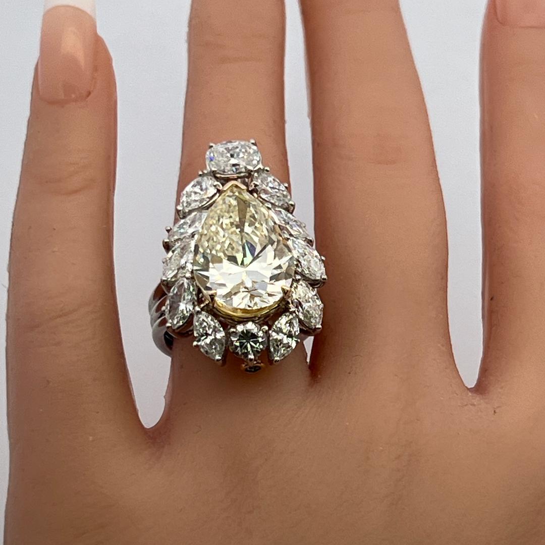 Vintage 18 Karat Two Tone Gold Ring with 16.14 Carat Diamonds Size 7.5