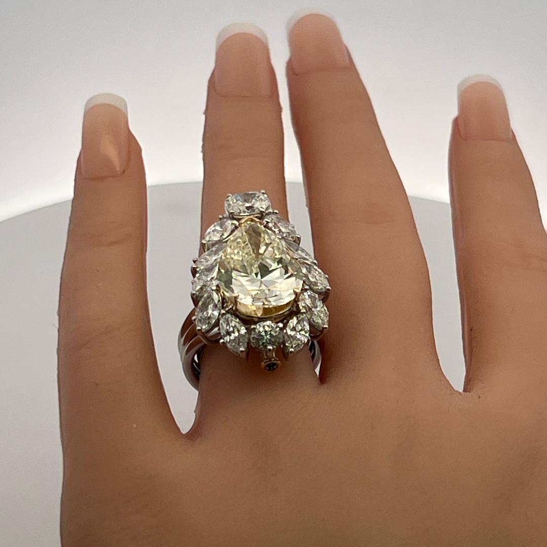 Vintage 18 Karat Two Tone Gold Ring with 16.14 Carat Diamonds Size 7.5