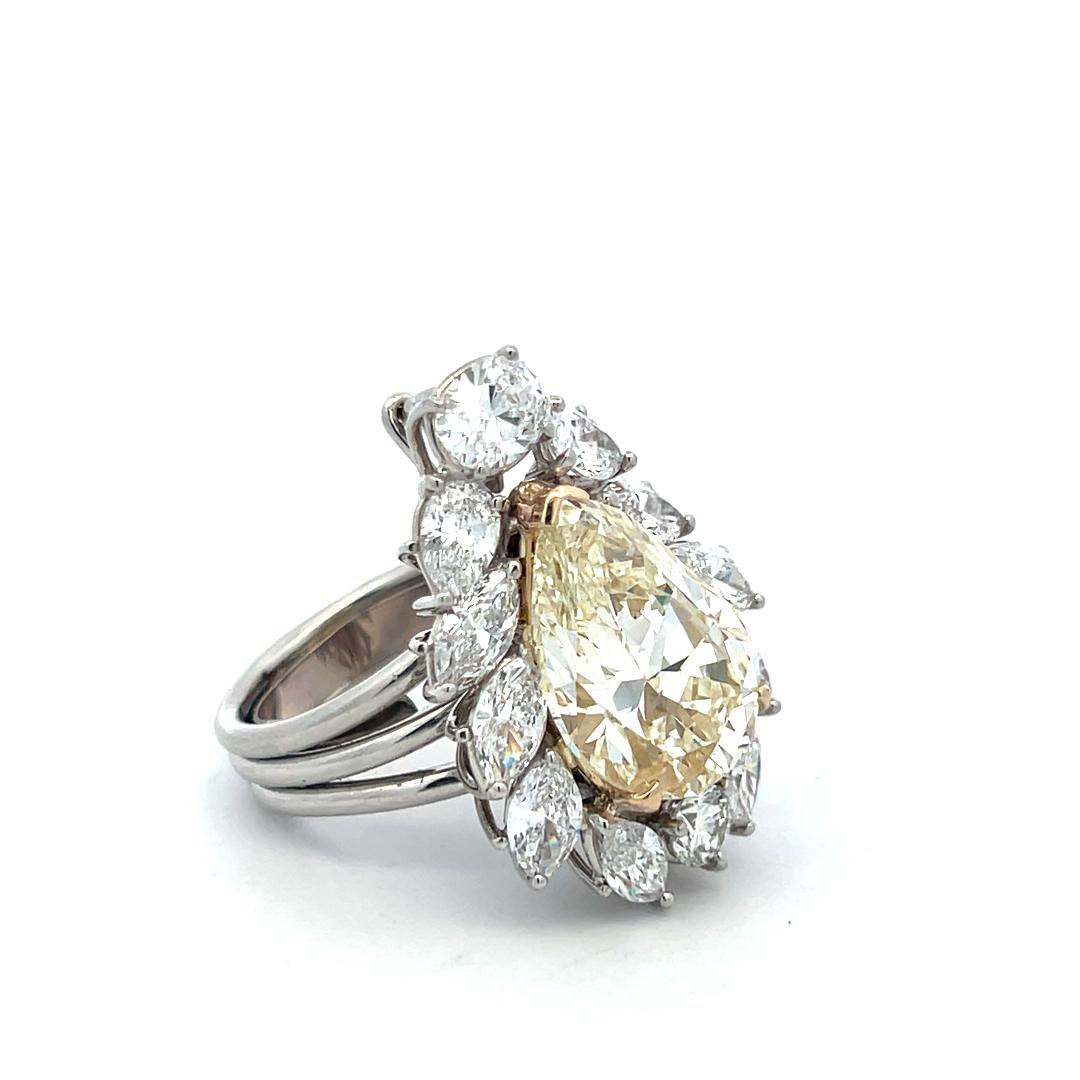 Vintage 18 Karat Two Tone Gold Ring with 16.14 Carat Diamonds Size 7.5