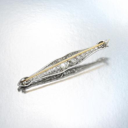 Vintage 8.70 Grams 2.22 Carat Old European Cut F I2 Diamond Two Tone Gold Pin