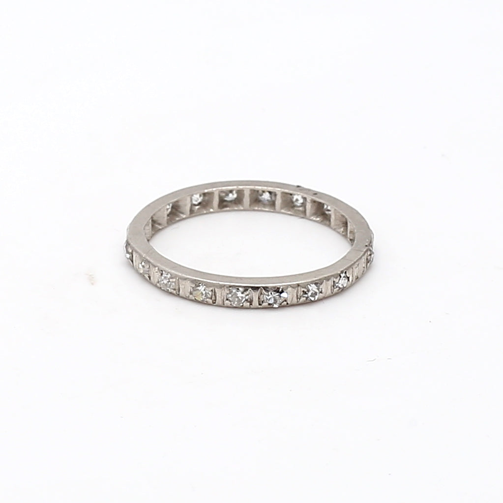 Vintage 1.80 Grams 0.57 Carat Round Brilliant Diamond Platinum Ring
