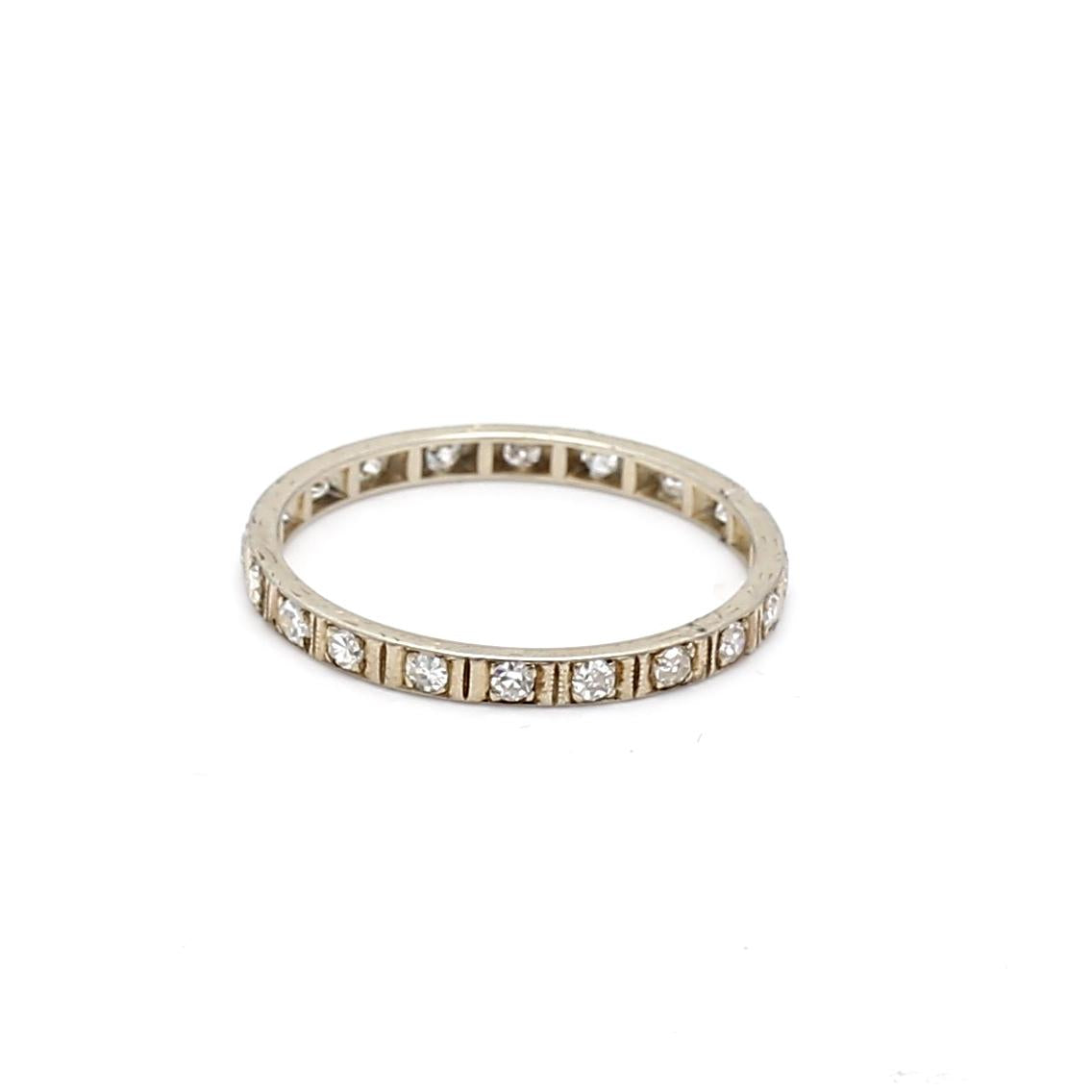 Vintage 18K Yellow Gold Band Ring with 0.6 Carat Round Diamonds Size 9