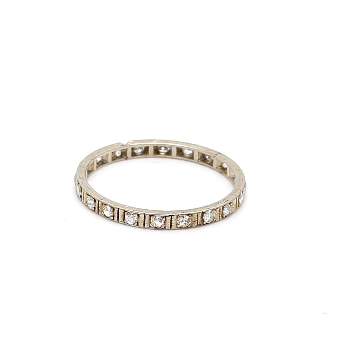 Vintage 18K Yellow Gold Band Ring with 0.6 Carat Round Diamonds Size 9