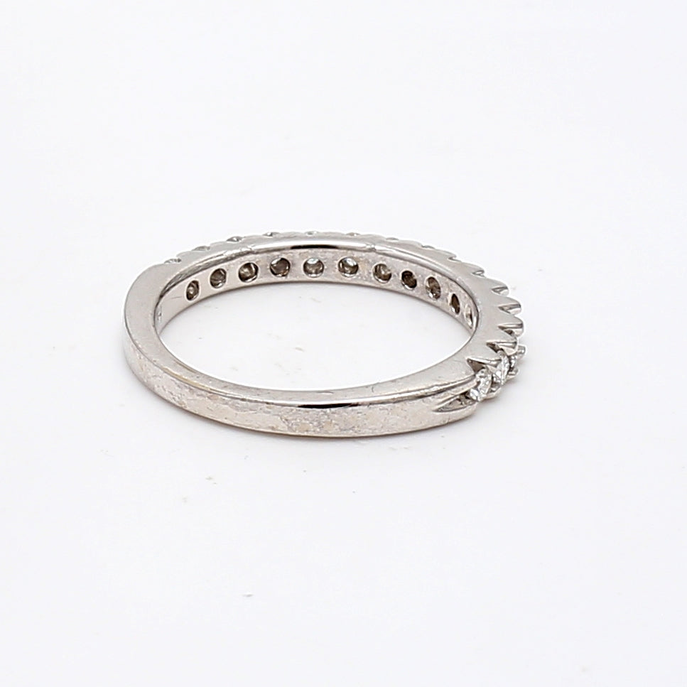 0.80 Carat Round Brilliant F VS1 Diamond 14 Karat White Gold Band Ring