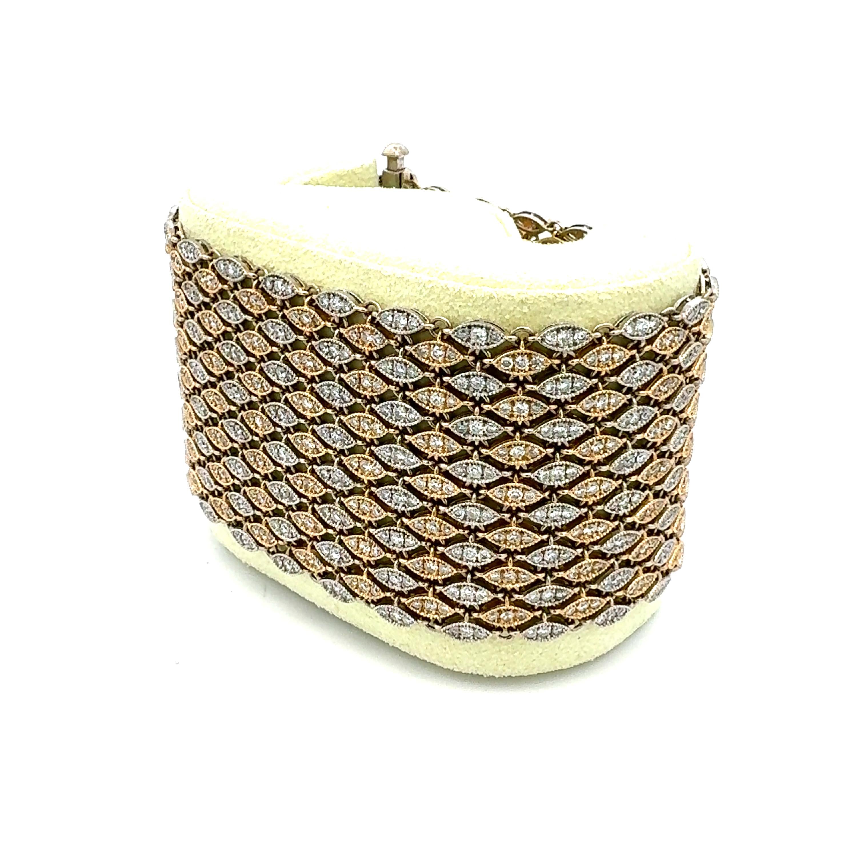 Vintage Two Tone 18K Gold Link Bracelet with 15ct Round G VS1 Diamonds