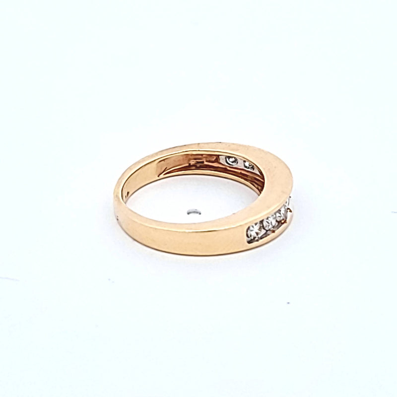0.45 Carat Round Brilliant G VS1 Diamond 14 Karat Yellow Gold Band Ring
