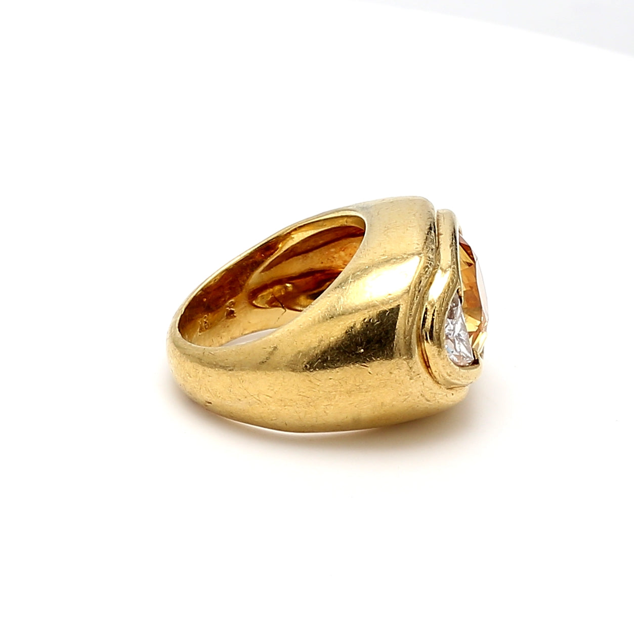 3.92 Carat Sapphire 0.70 Carat Diamond 18K Yellow Gold Cocktail Ring