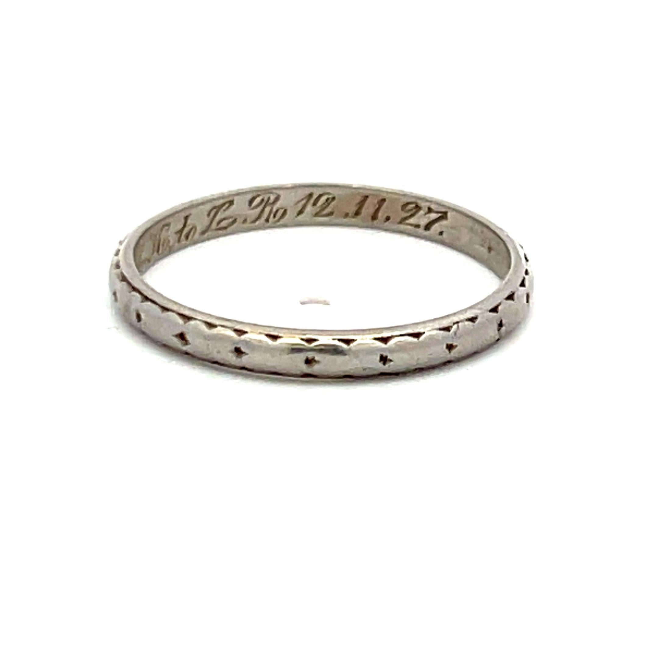 Vintage Platinum Band Ring 2.2mm 2.6 Grams Size 7.5