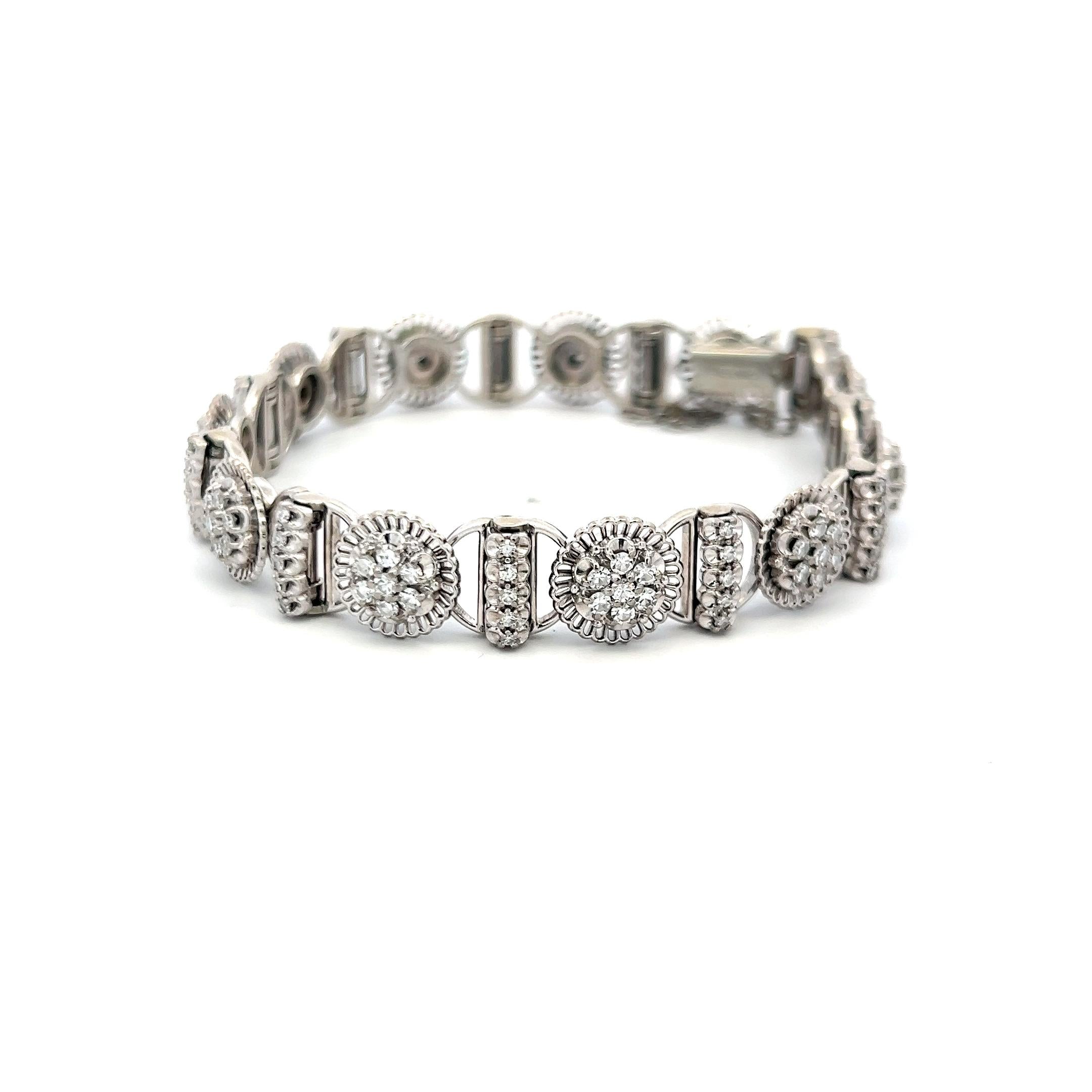 18K White Gold Tennis Bracelet with 2.5 Carat Round G-SI1 Diamonds