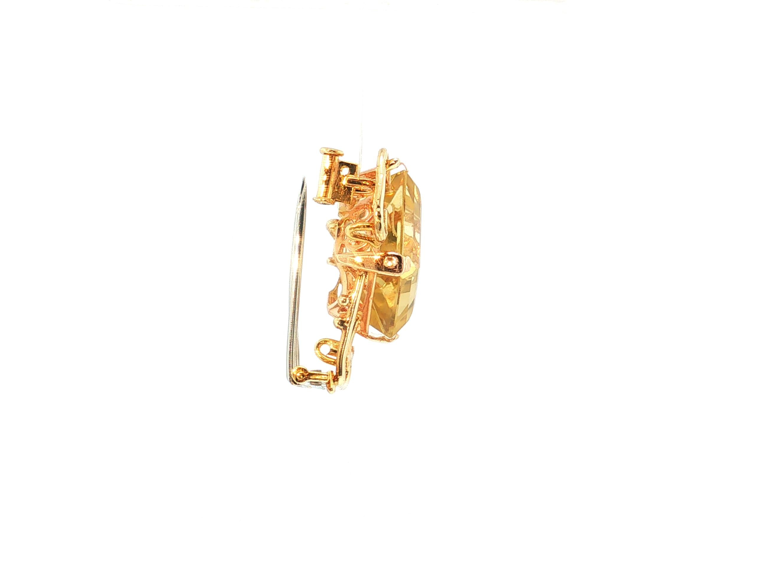 Vintage 14K Yellow Gold Pin Brooch with 19.5 Carat Emerald Cut Citrine