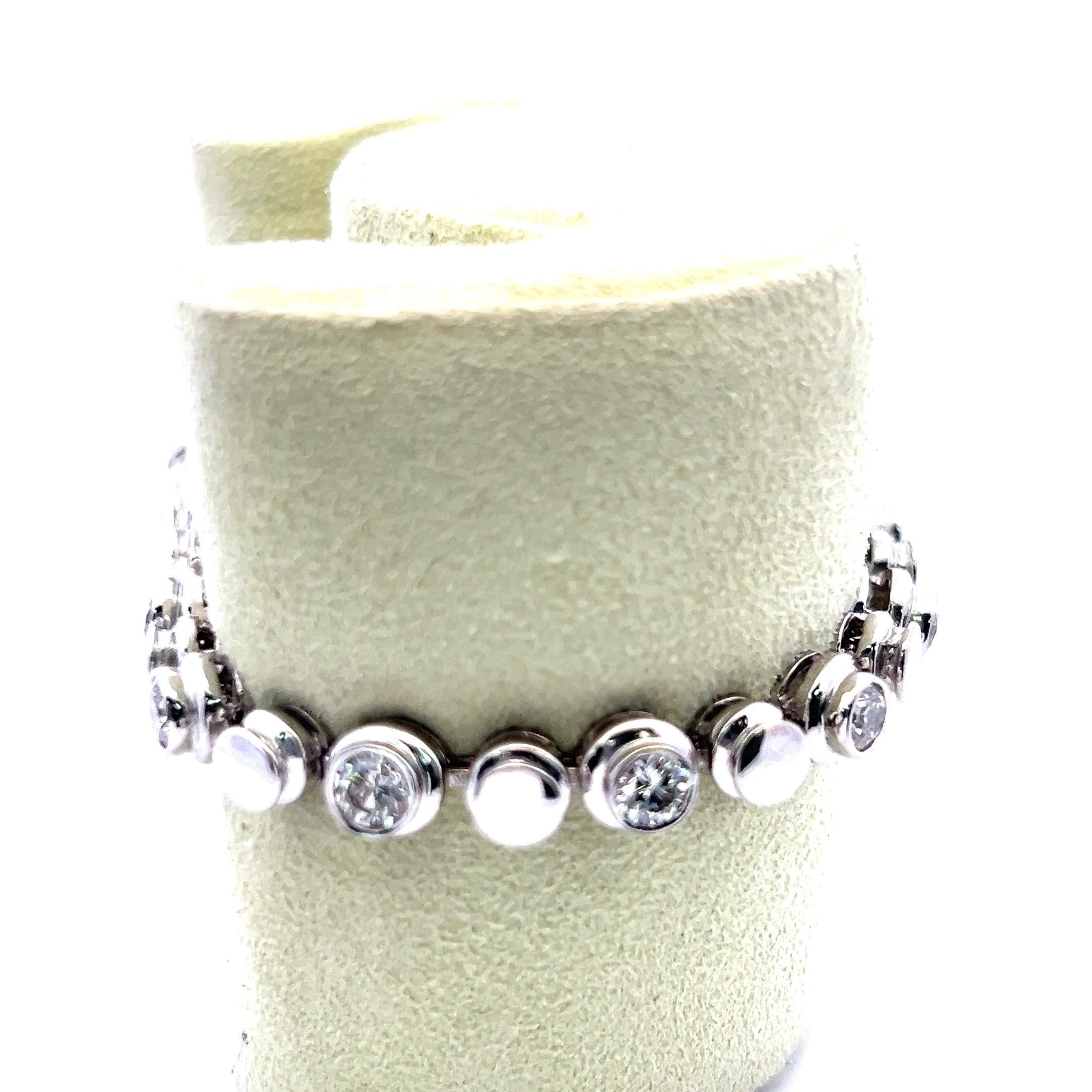 Vintage 18K White Gold Tennis Bracelet with 3.5 Carat Round I-SI1 Diamonds