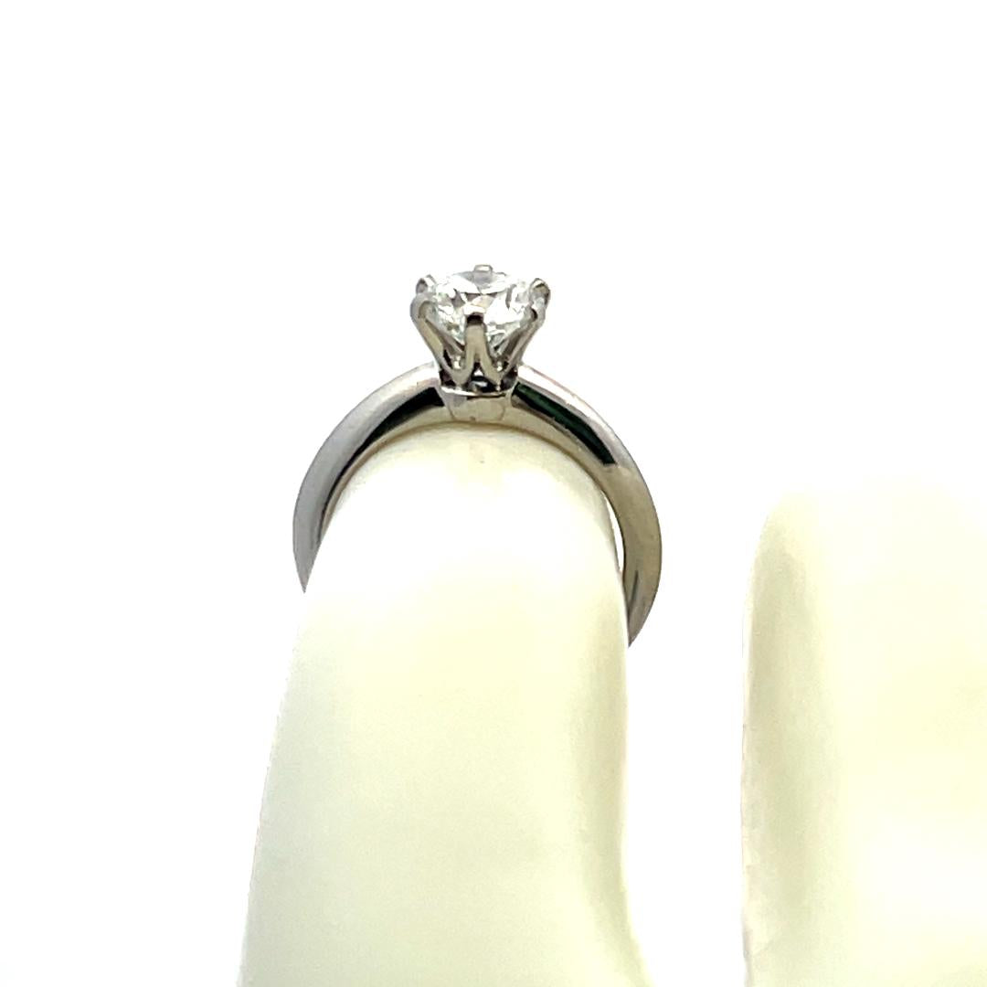 Tiffany & Co 0.93 Carat Round Brilliant F VVS2 Diamond Platinum Ring
